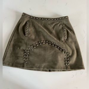 OLIVE GREEN PROMESA MINI SKIRT
